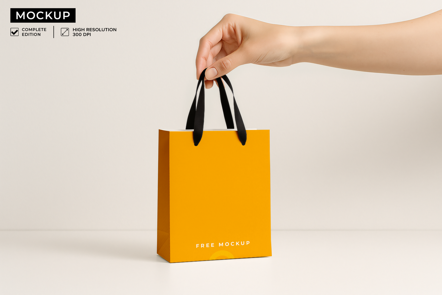 mockup of small paper bag in female hand psd