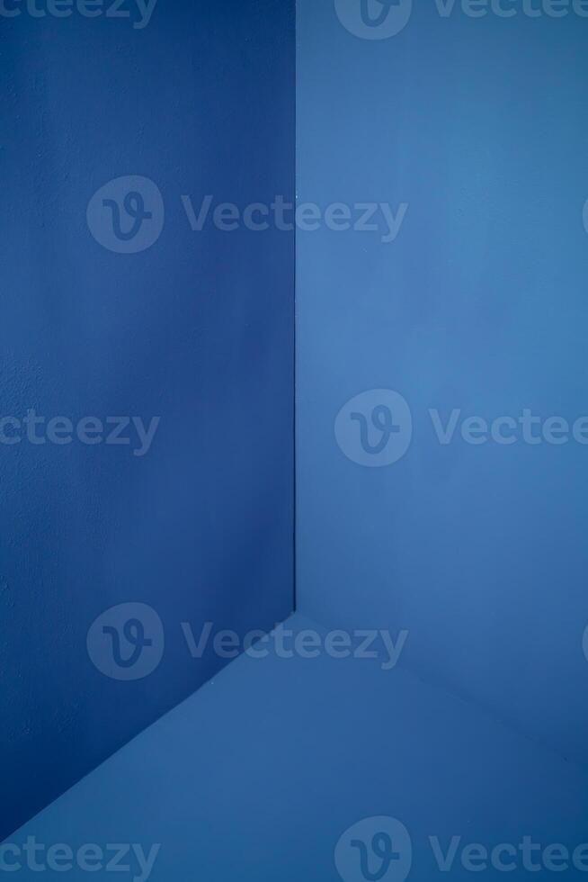 Serene Blue Corner Featuring a Beautifully Minimalistic Aesthetic for a Calming Atmosphere photo
