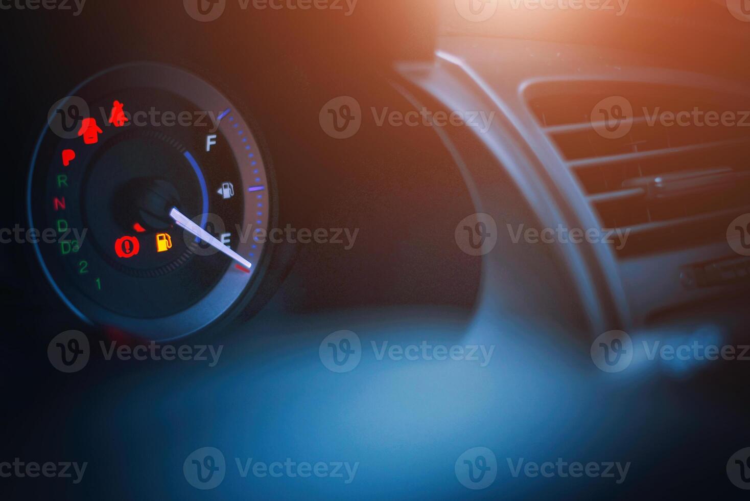 Dashboard of mileage car photo