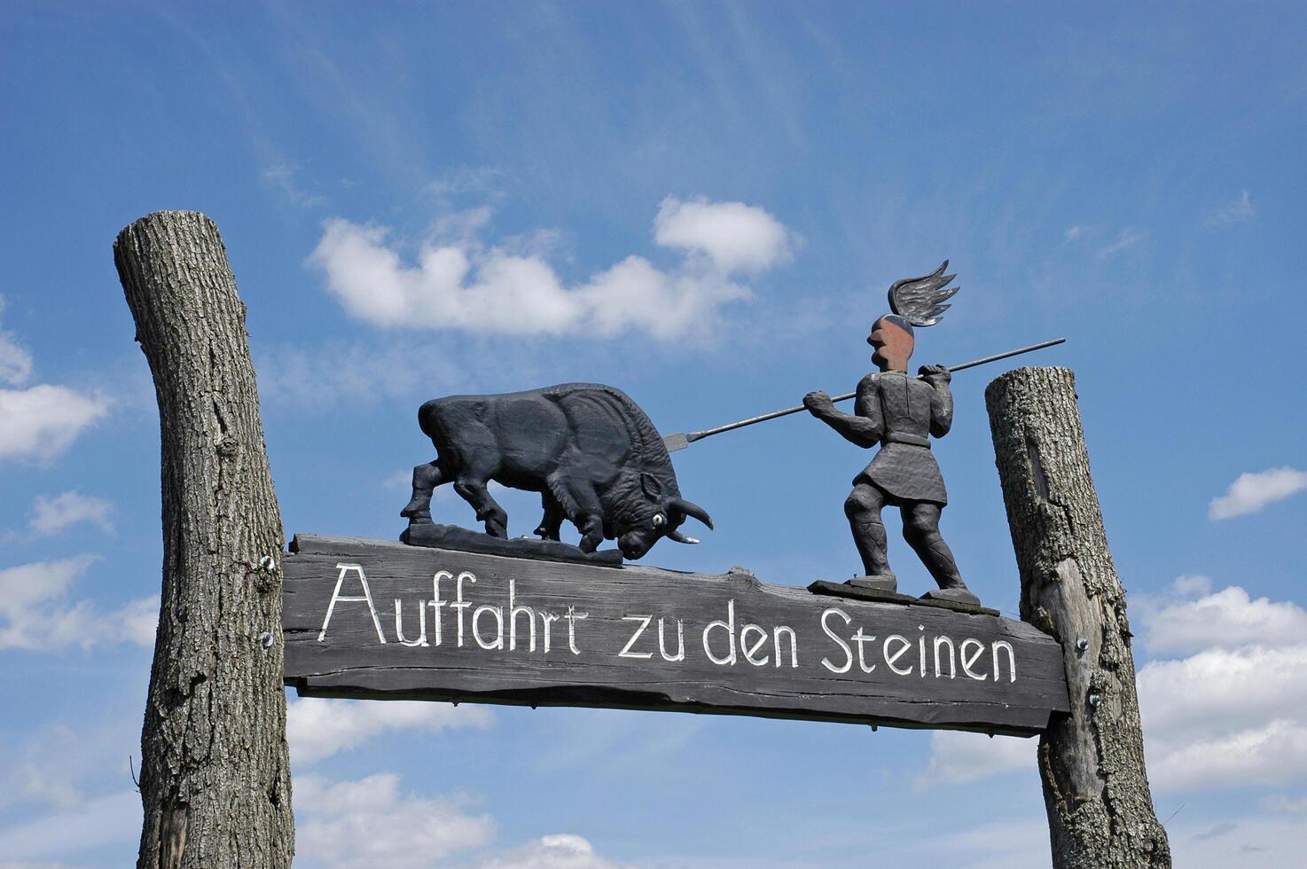 Sign that says aufhafen zu zu zu zu photo