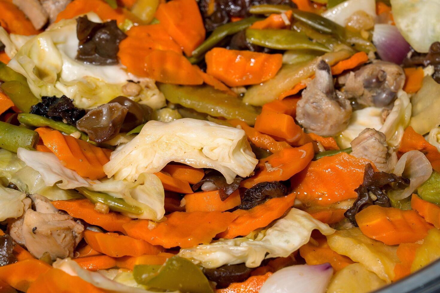 chop suey or stir fried mixed vegetable photo