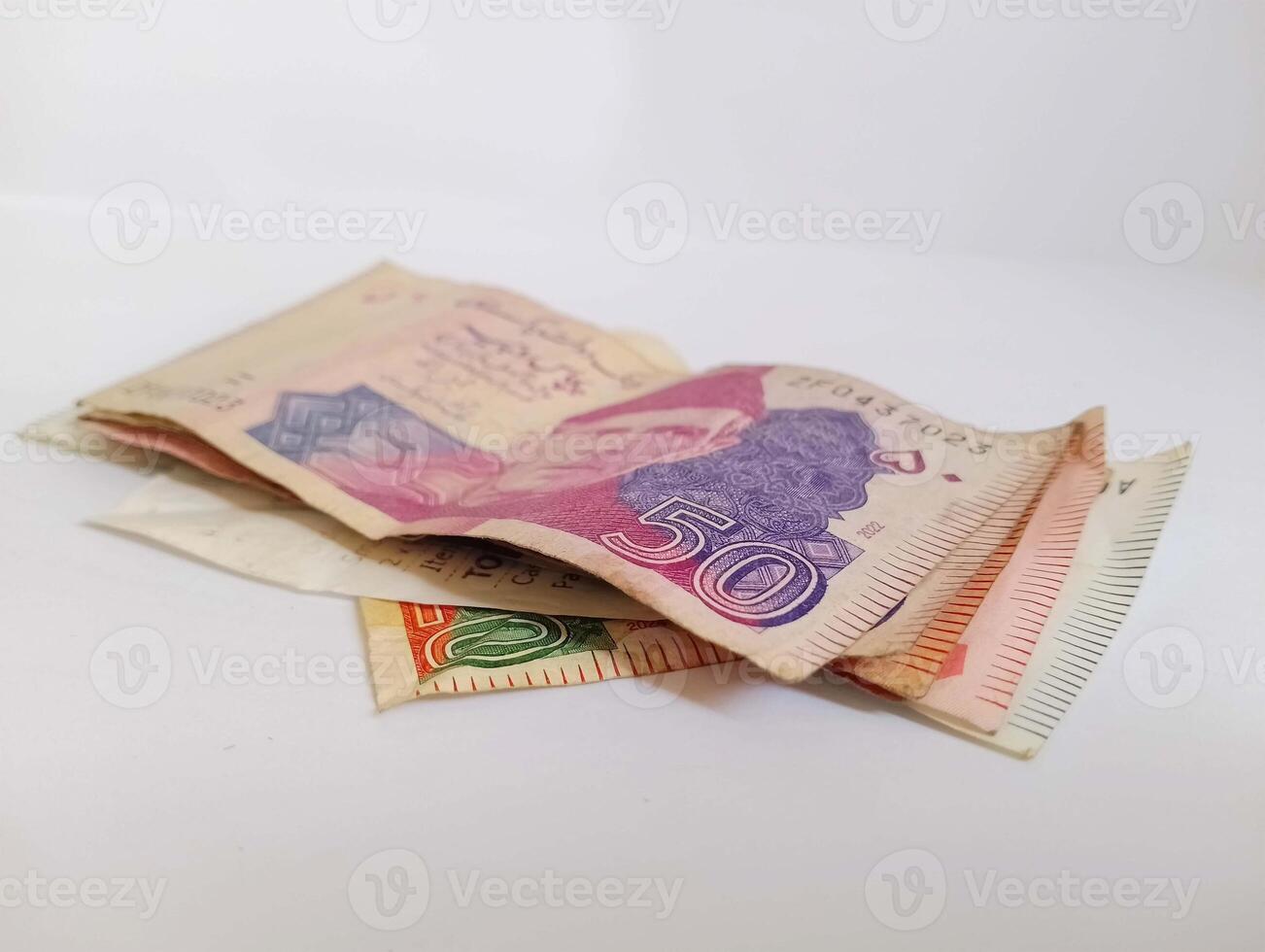 Multiple PKR notes displayed in sharp, clean detail. photo