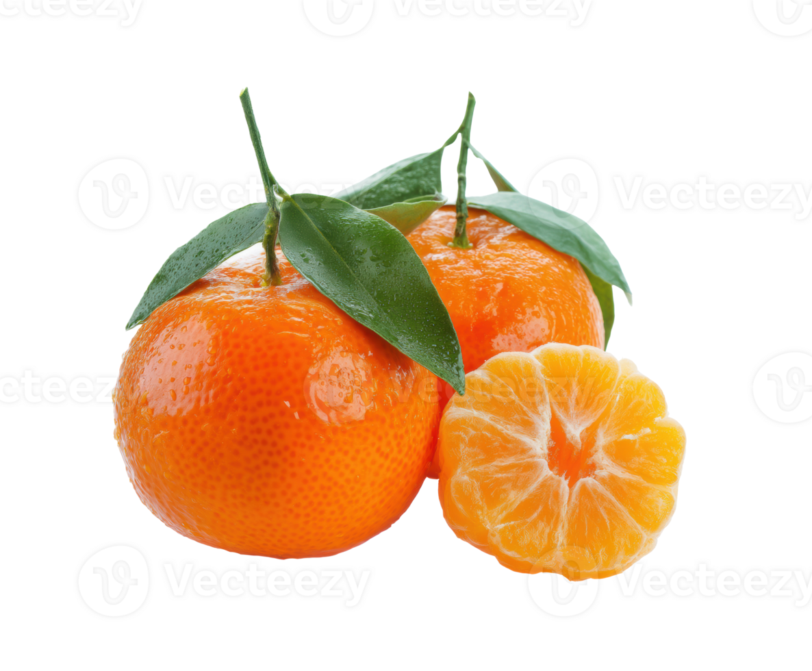 Fresh tangerines with green leaves for healthy eating png