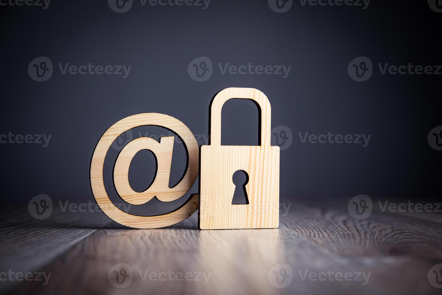 How to protect your email account from hackers photo