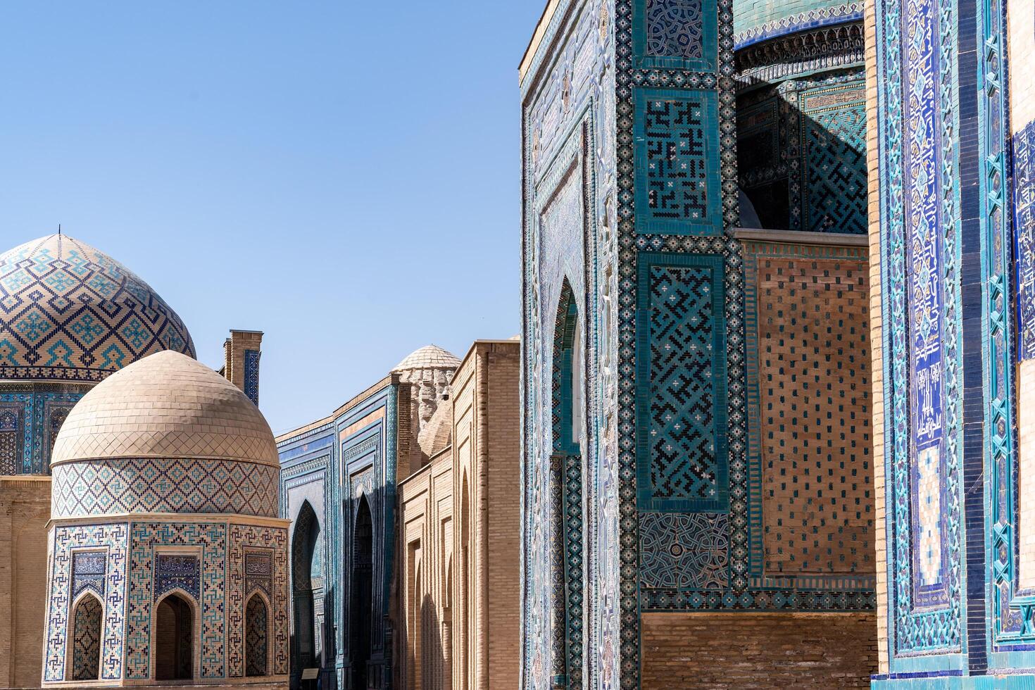 Samarkand,Uzbekistan- august 13, 2023-Particular of Shakhi Zinda necropolis, a famous mausoleum complex in Samarkand. photo