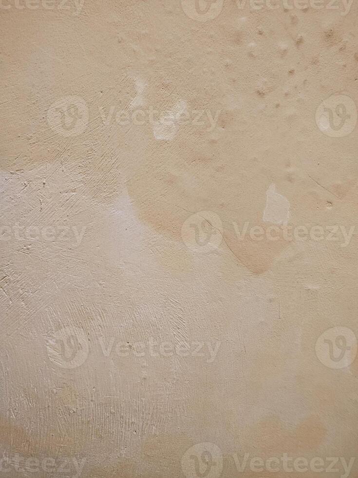 a white wall with a brown stain on it photo