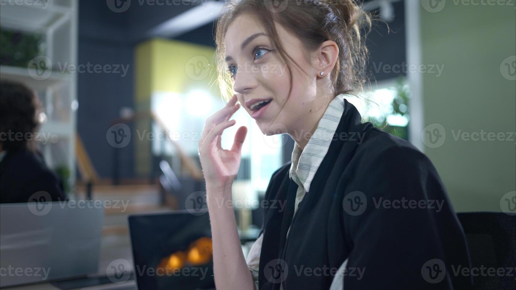Portrait of businesswoman thinking and finding a good way to make a business plan,73 photo