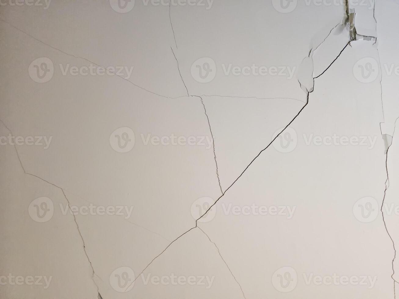 Diagonal cracks or Structural Cracks on wall building inside the building photo