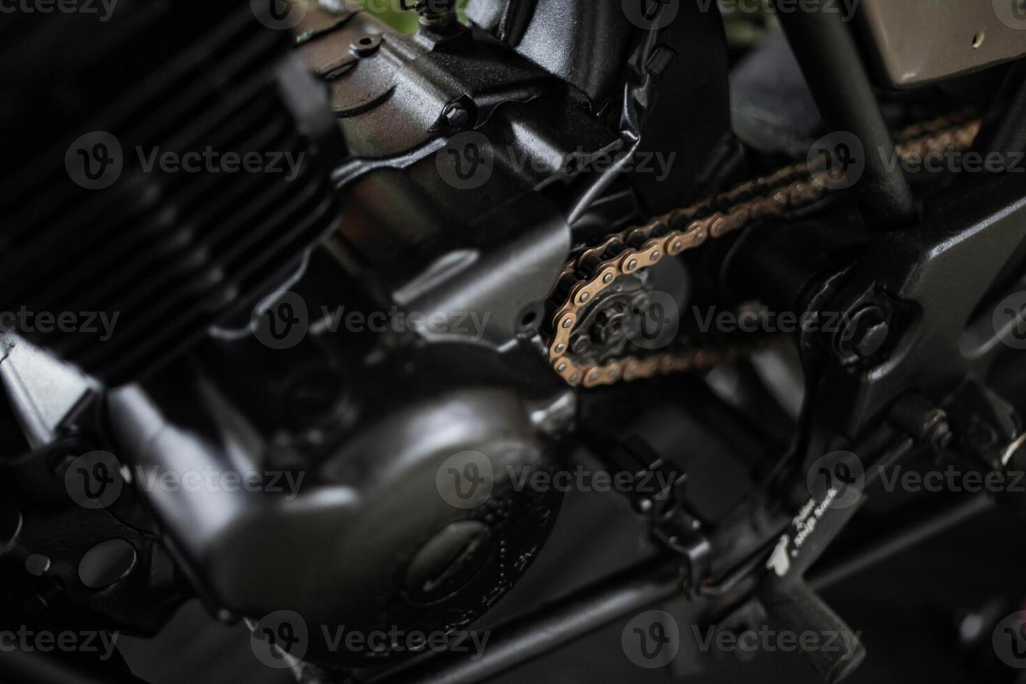 motor chain details look clean between black iron photo