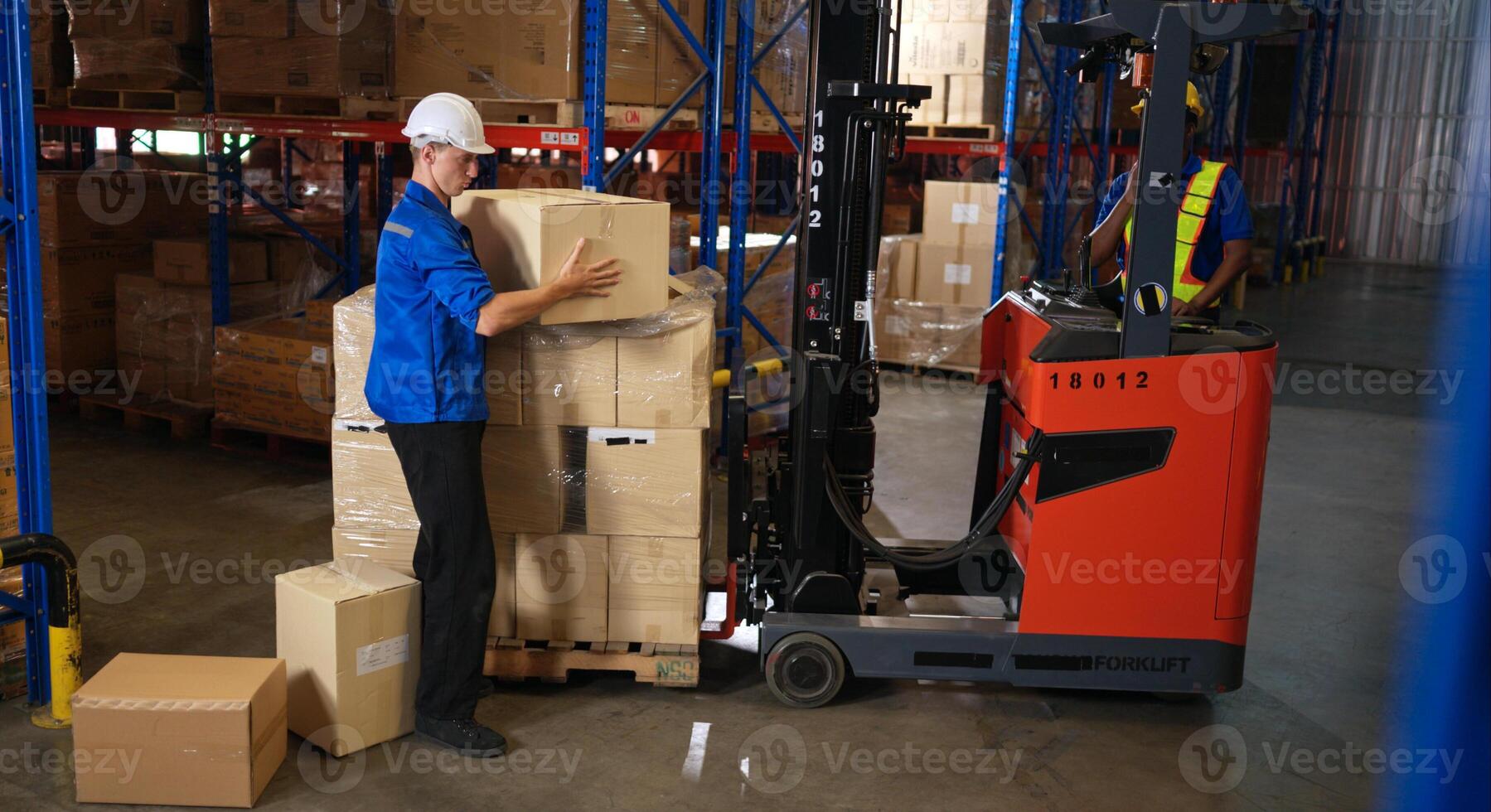 A group of warehouse workers were involved in an accident while on duty, Coworkers offered assistance and first aid,105 photo