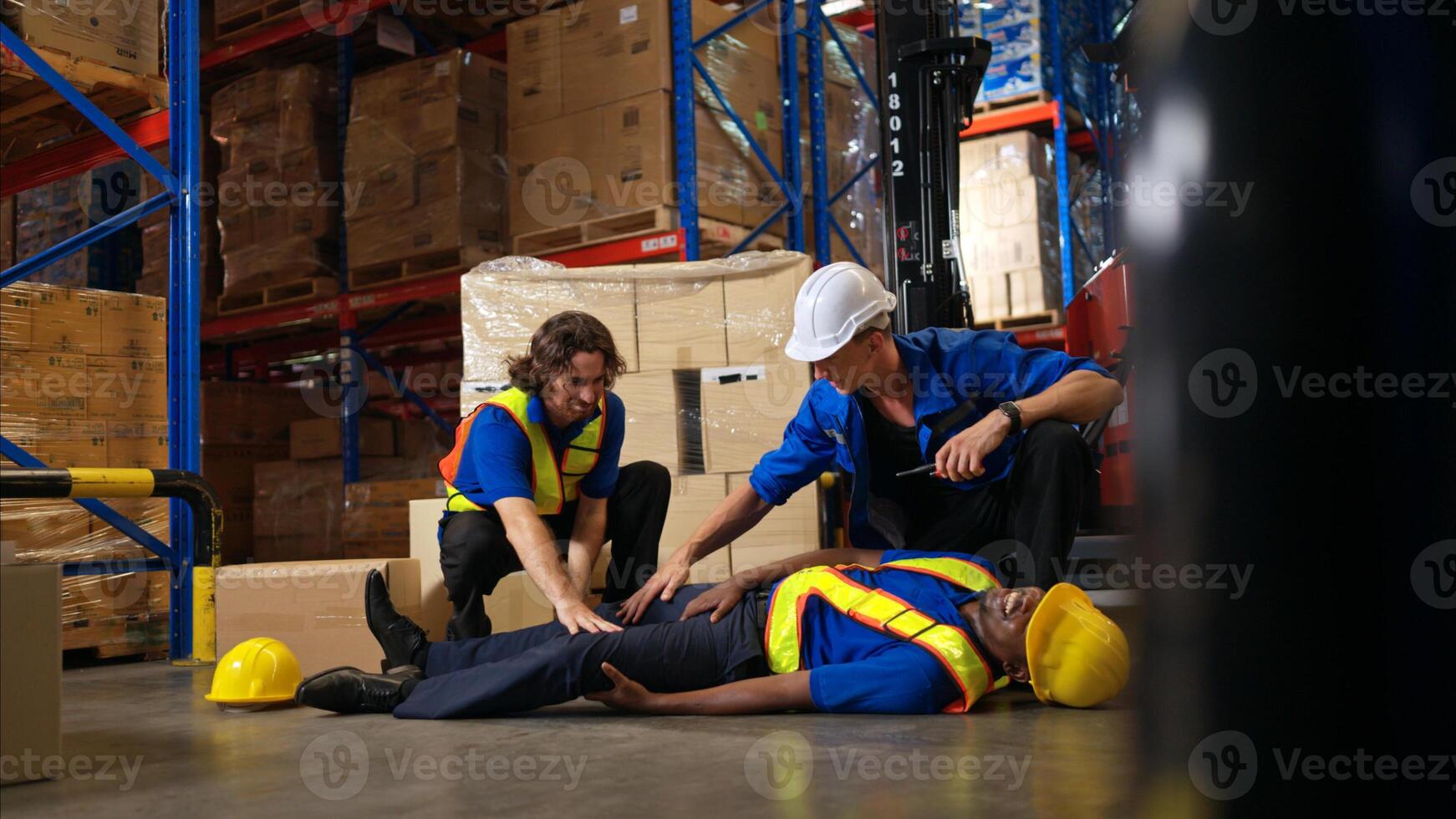 A group of warehouse workers were involved in an accident while on duty, Coworkers offered assistance and first aid,17 photo