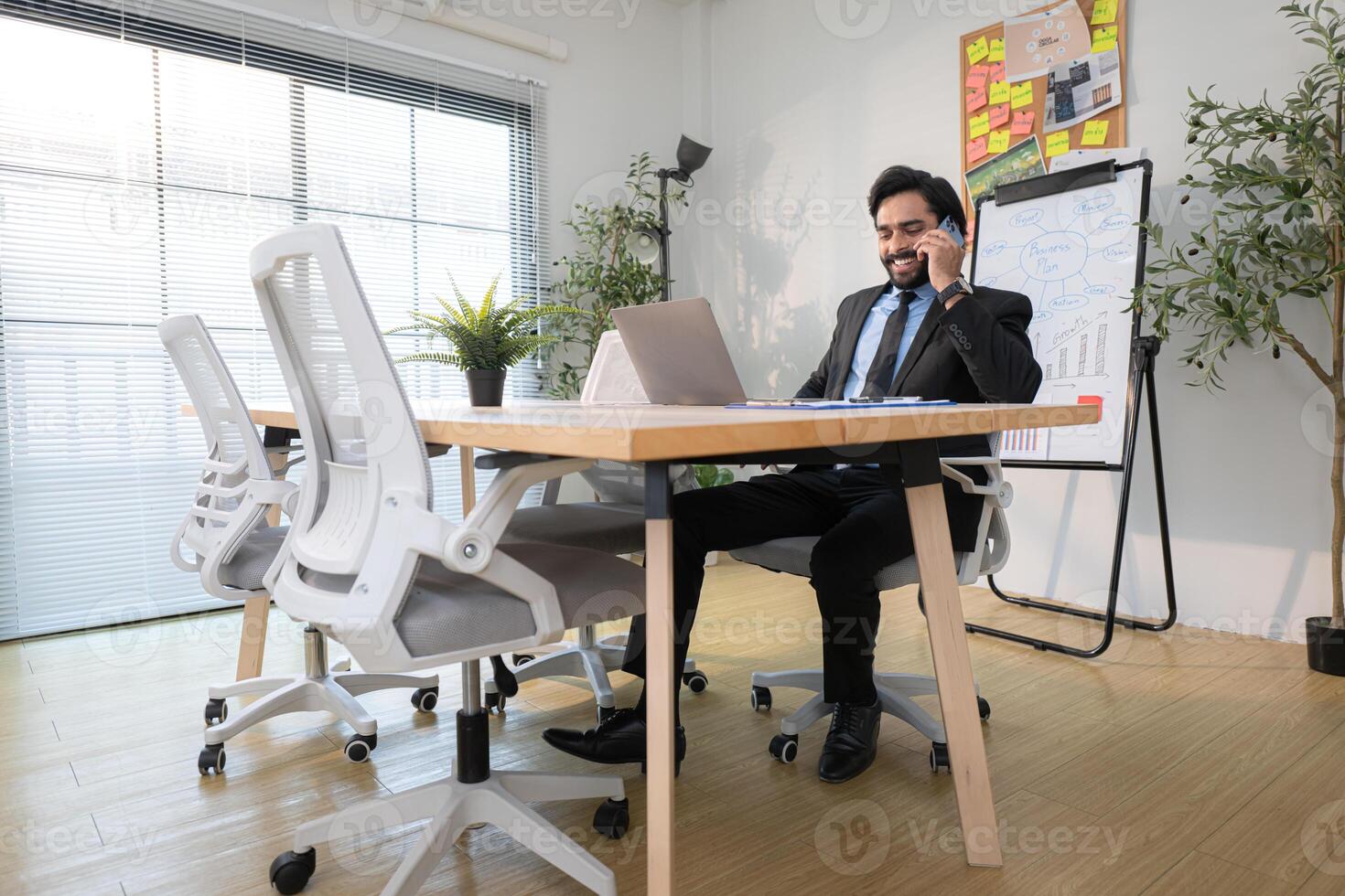 Boss have prepare before meeting to check on progress of business project,220 photo