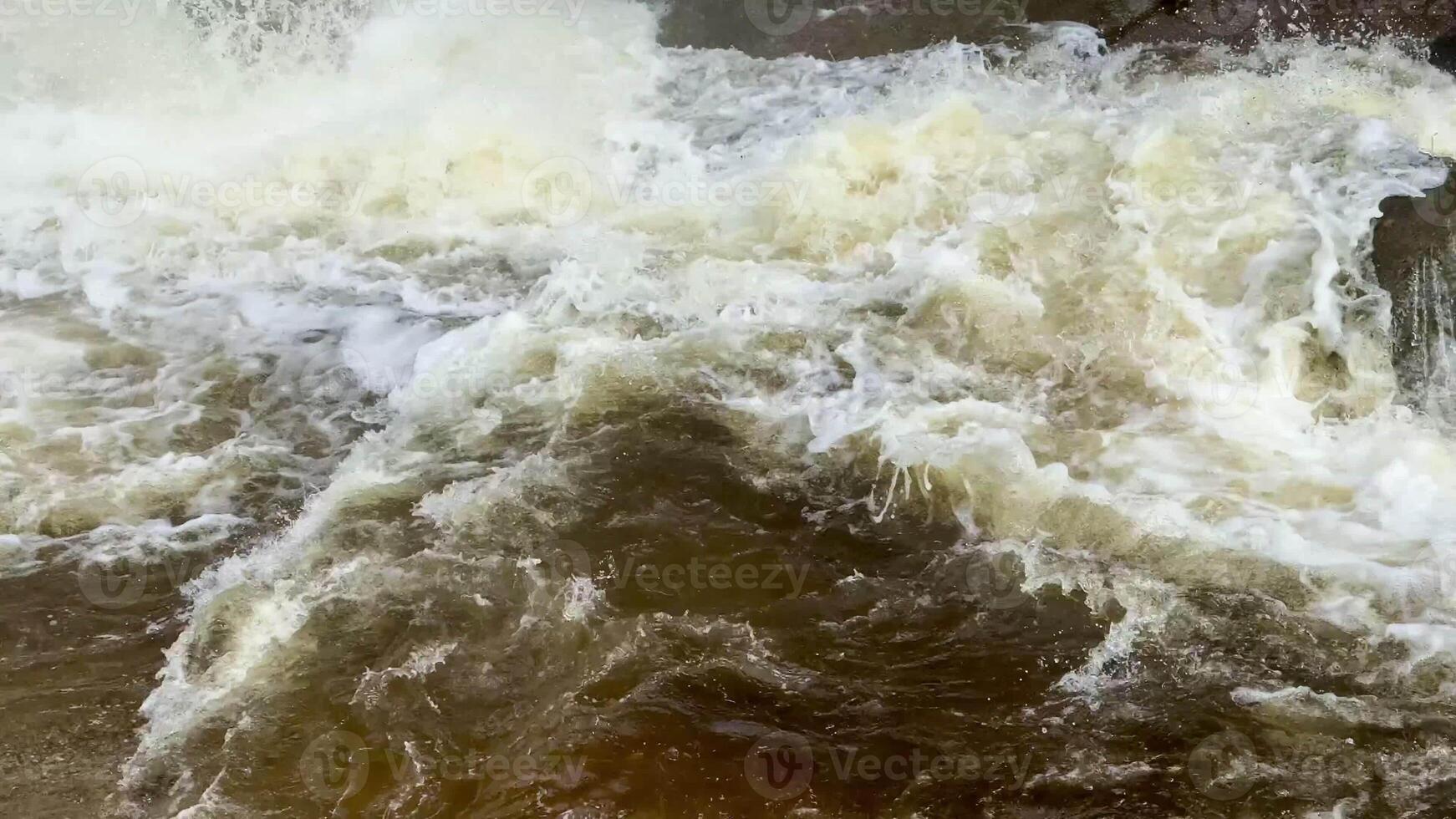 Experience the aweinspiring power of nature with this breathtaking waterfall and its captivating dynamic water flow photo
