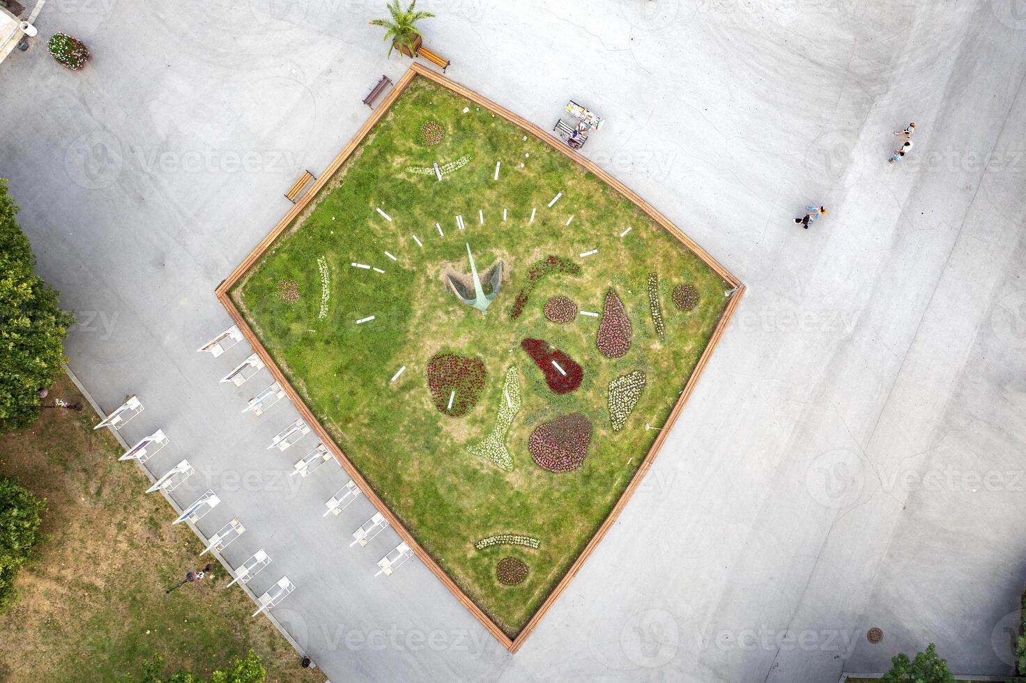 A unique floral design of sundial in Sea Garden photo