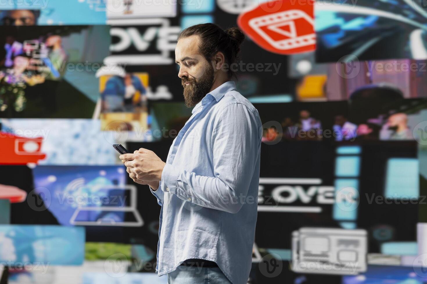 Social media manager enjoying digital connection between users, highlighting real time engagement, online presence and imagination as essential elements of influence and communication. photo