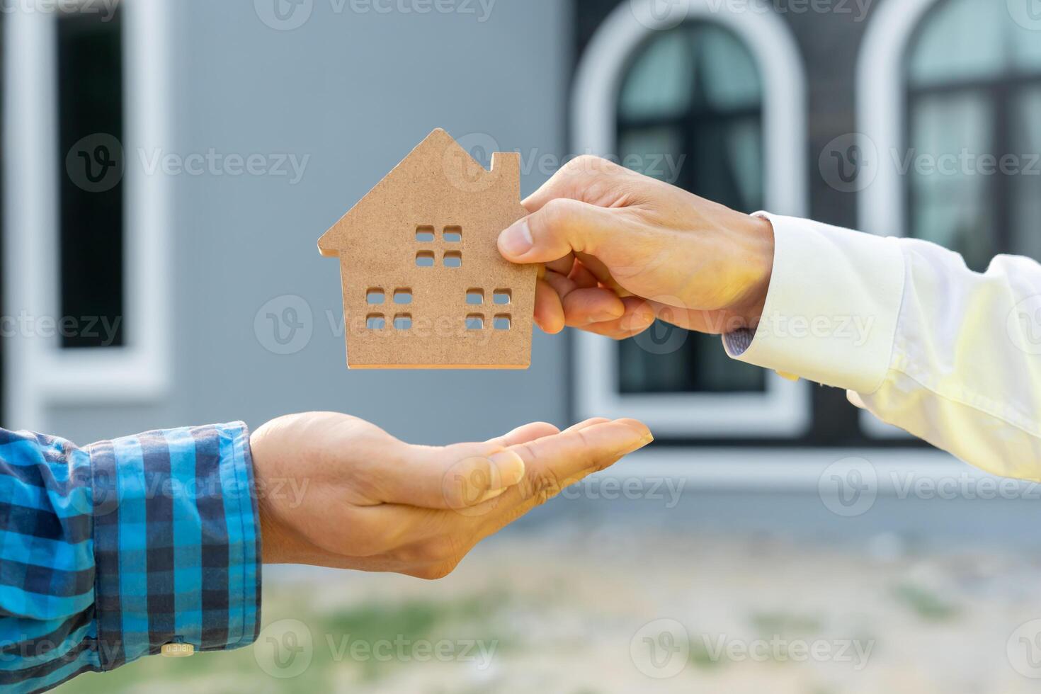 lease, rental and selling home. Real estate agent manager sent home for new owner. rent house, Sales, loan credit financial, insurance, Seller, dealer, installment, buy, sell. photo
