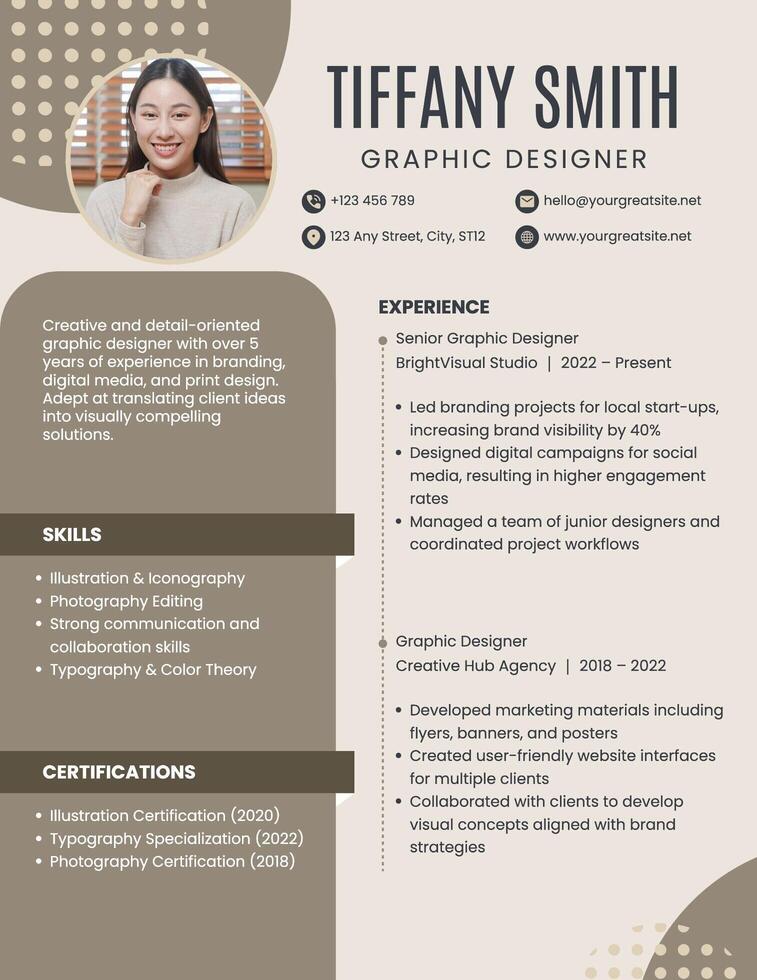 Circle Brown Graphic Designer Resume template