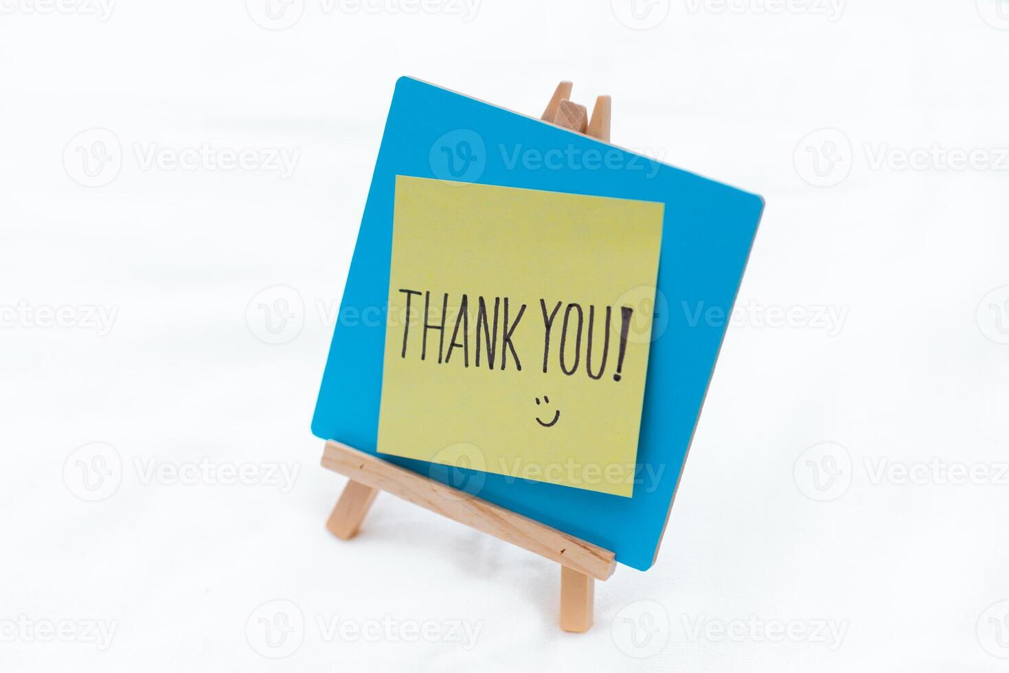 Thank you note business appreciation office setting digital content minimalist environment close-up view gratitude concept photo