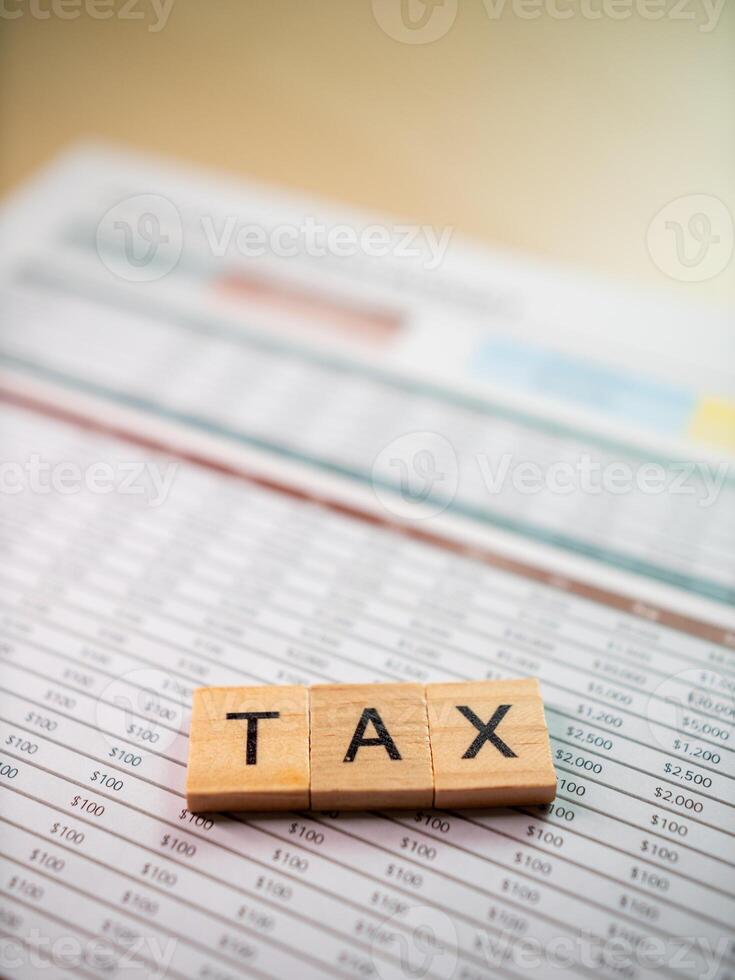 Tax management strategies for businesses navigating finances in a competitive environment photo