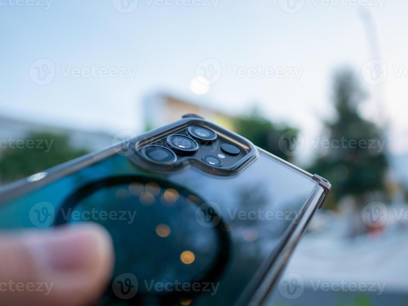 Capturing urban landscapes smartphone close-ups digital visual storytelling photo