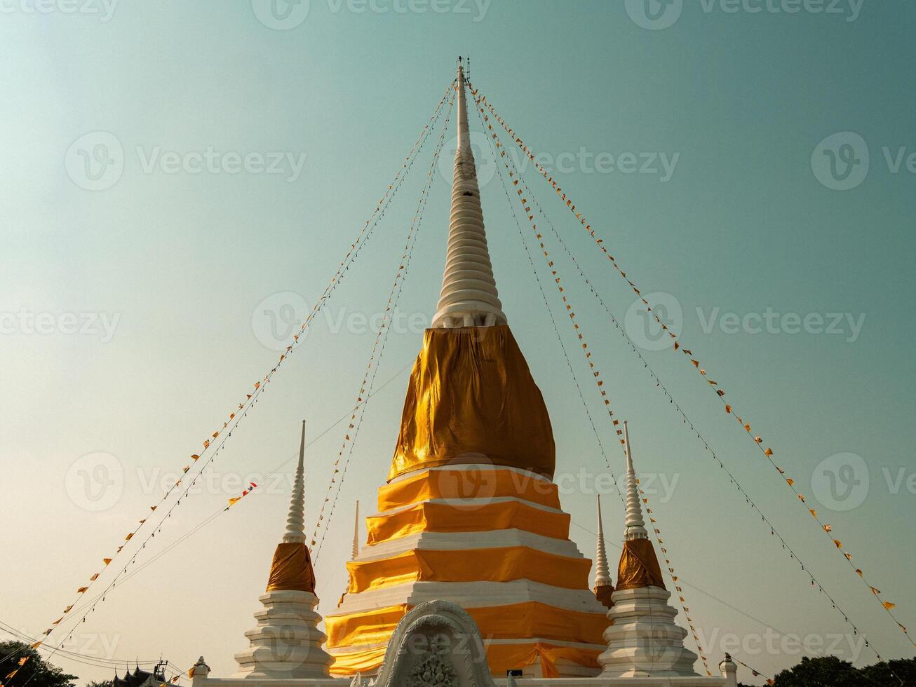 Explore the golden spire of wat phra that doi suthep thailand's architectural treasure photo