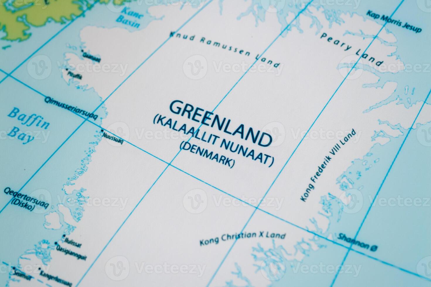 A detailed overview of greenland's geography an arctic travel and education guide photo