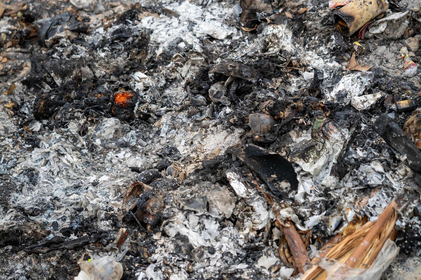 Fire debris clean-up in urban areas addressing environmental and waste management issues photo