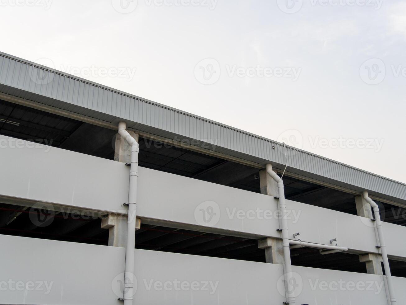 Parking structure overview urban area building daytime elevated view modern architecture photo