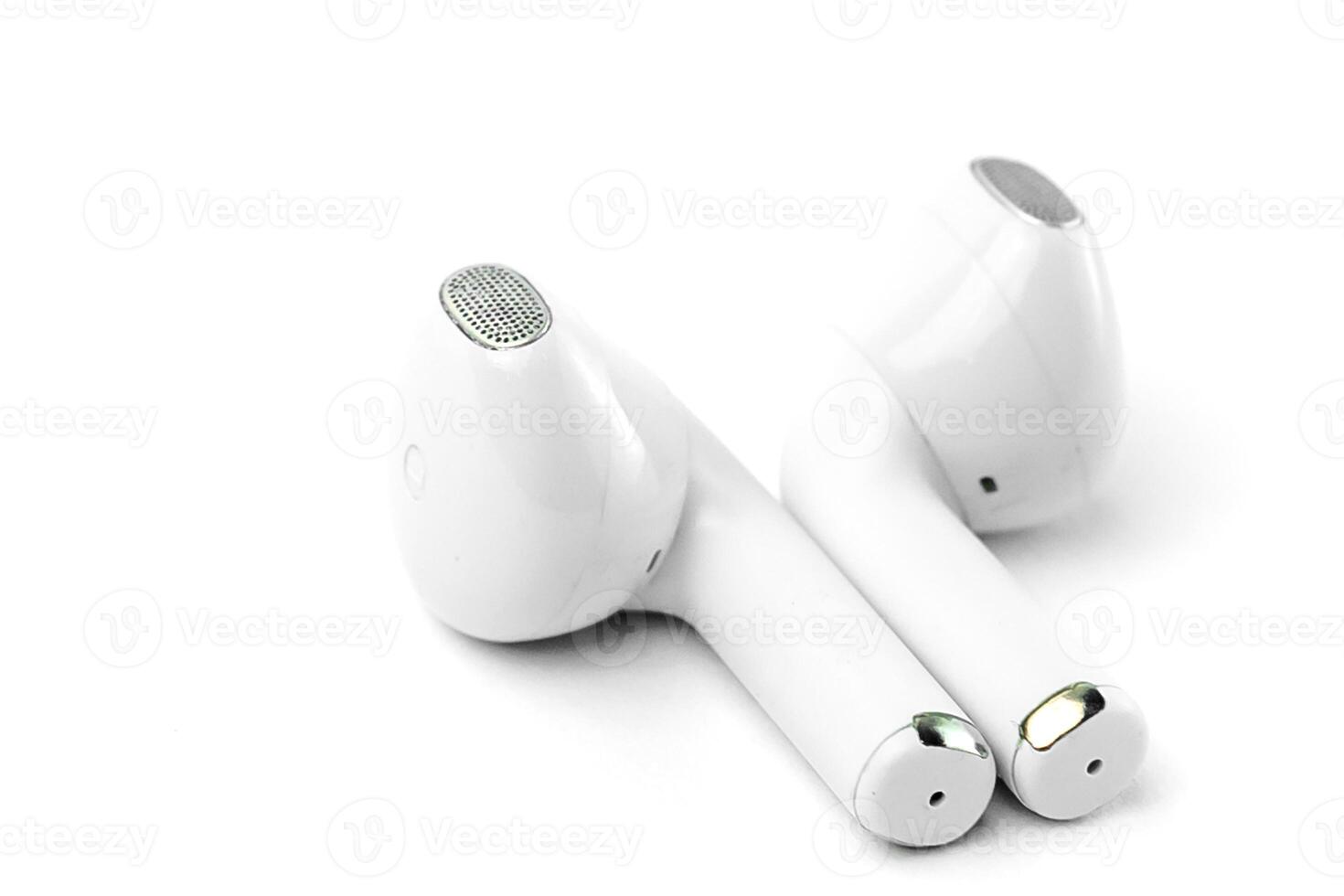 Sleek white wireless earbuds with ergonomic design and superior sound. Lightweight and compact, ideal for music, calls, gaming, and workouts with noise isolation technology. photo