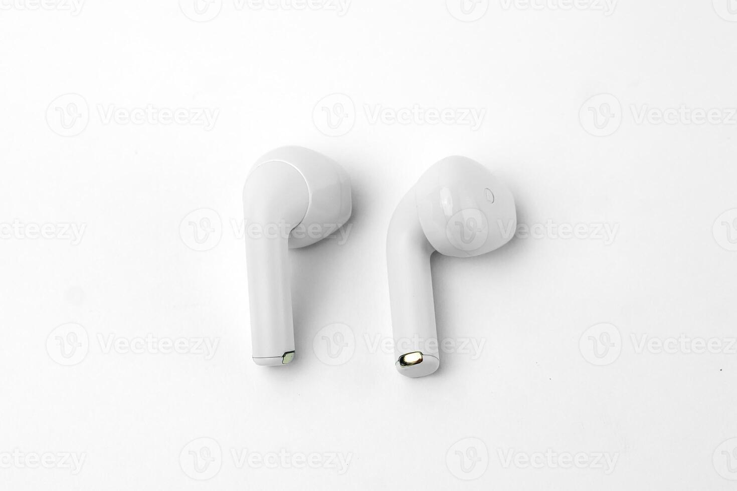 Modern white wireless earbuds with ergonomic fit and high-quality audio. Lightweight and compact, ideal for music, calls, gaming, and workouts with noise isolation photo