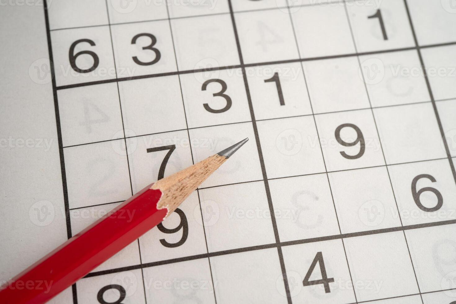 puzzle game playing with pencil photo