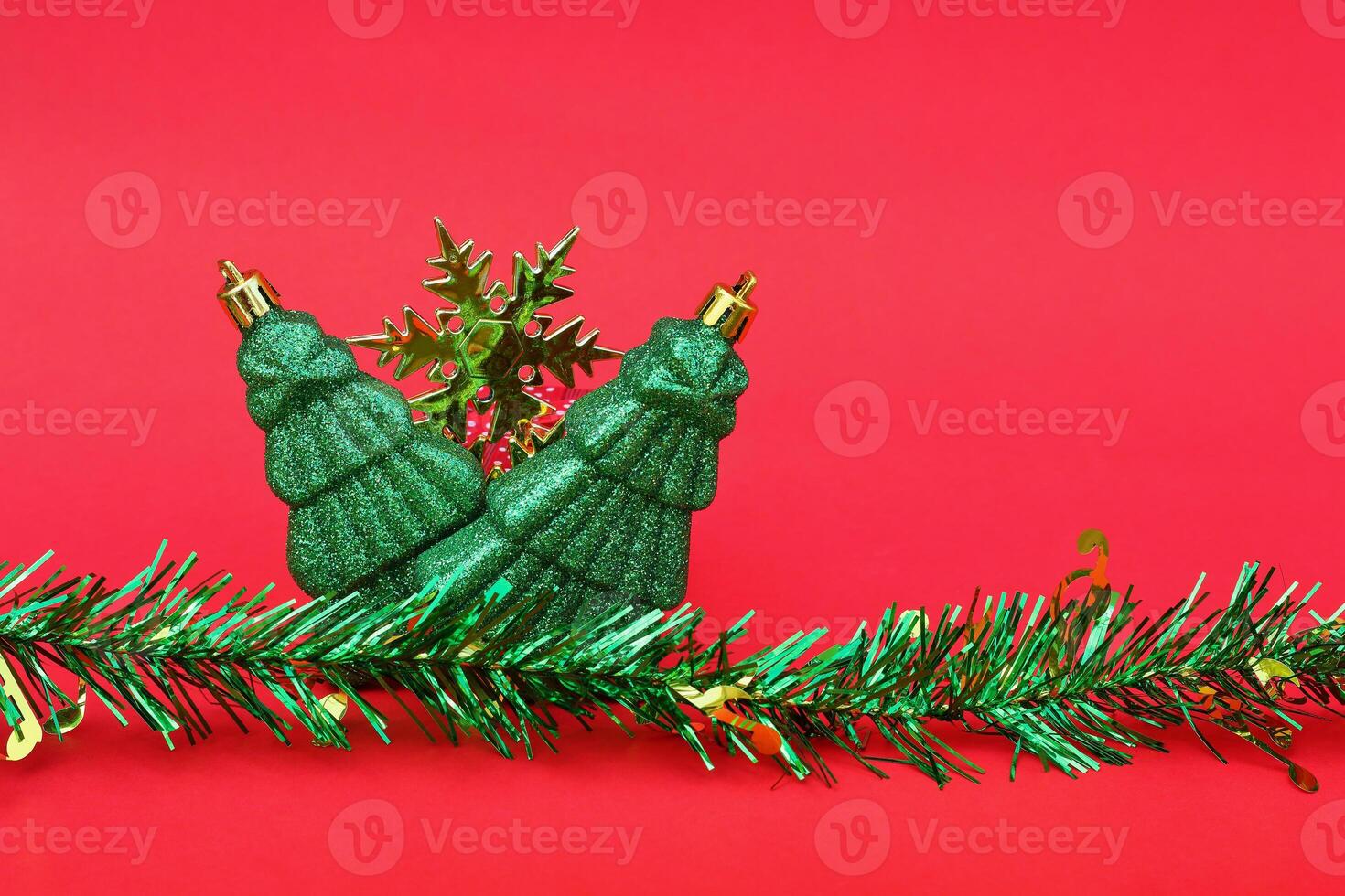 christmas tree with decoration for pattern and background photo