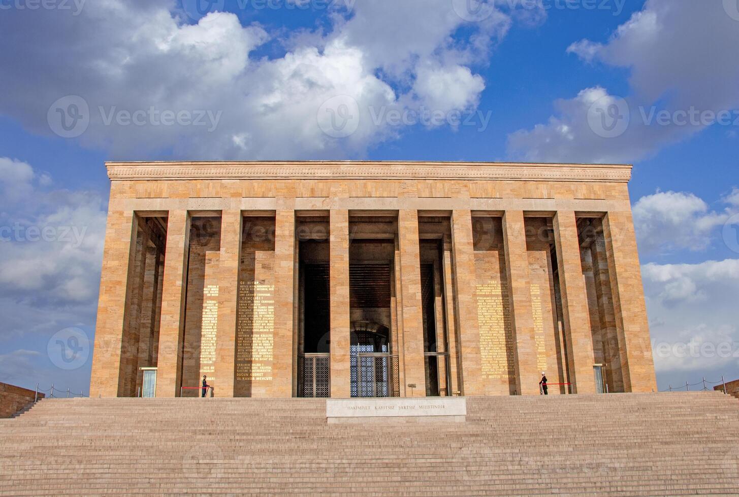 Anitkabir Mausoleum Explore the Impressive Architecture of Ataturk Tomb photo