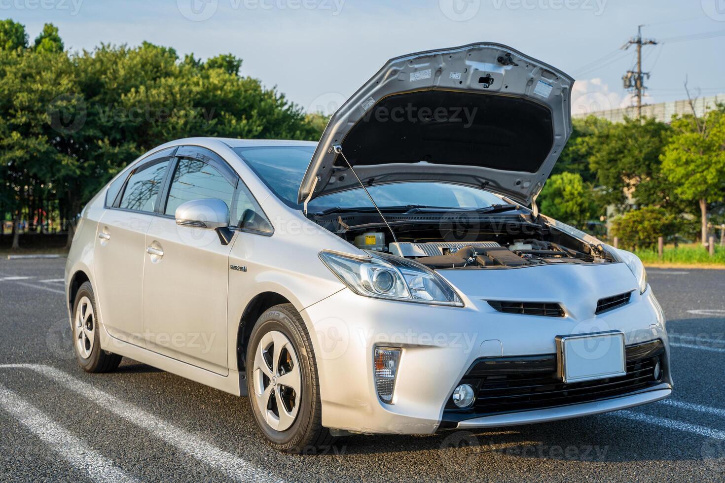 Silver car photo
