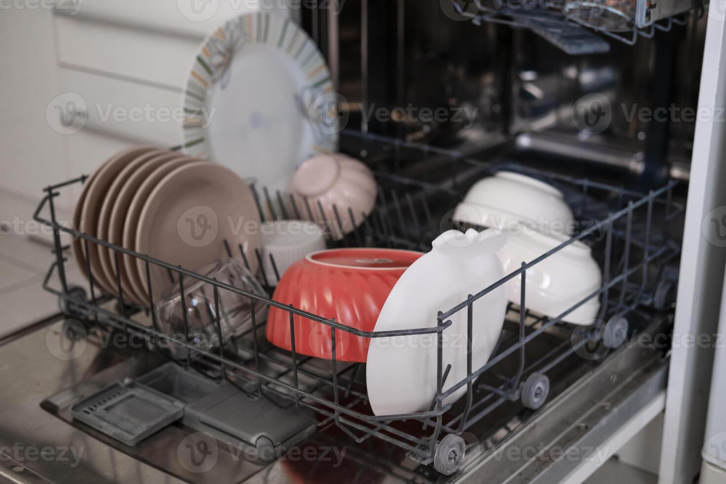 dishwasher with, clean dishes photo