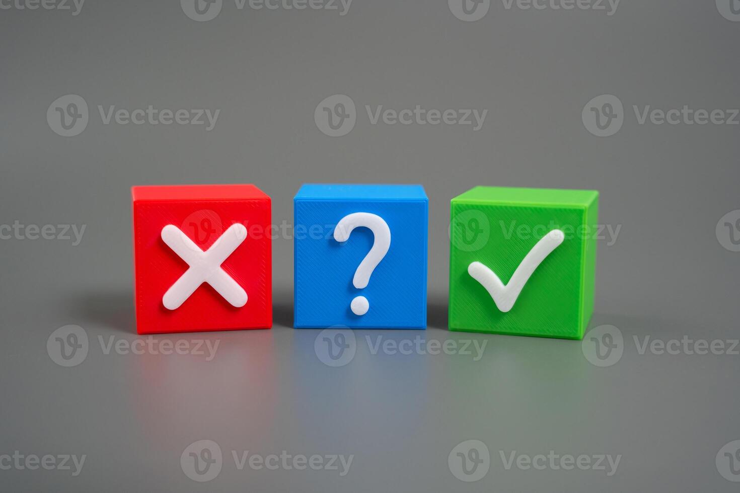The choice of answering the question is positive or negative. Psychological aspect of choice. Surveys photo