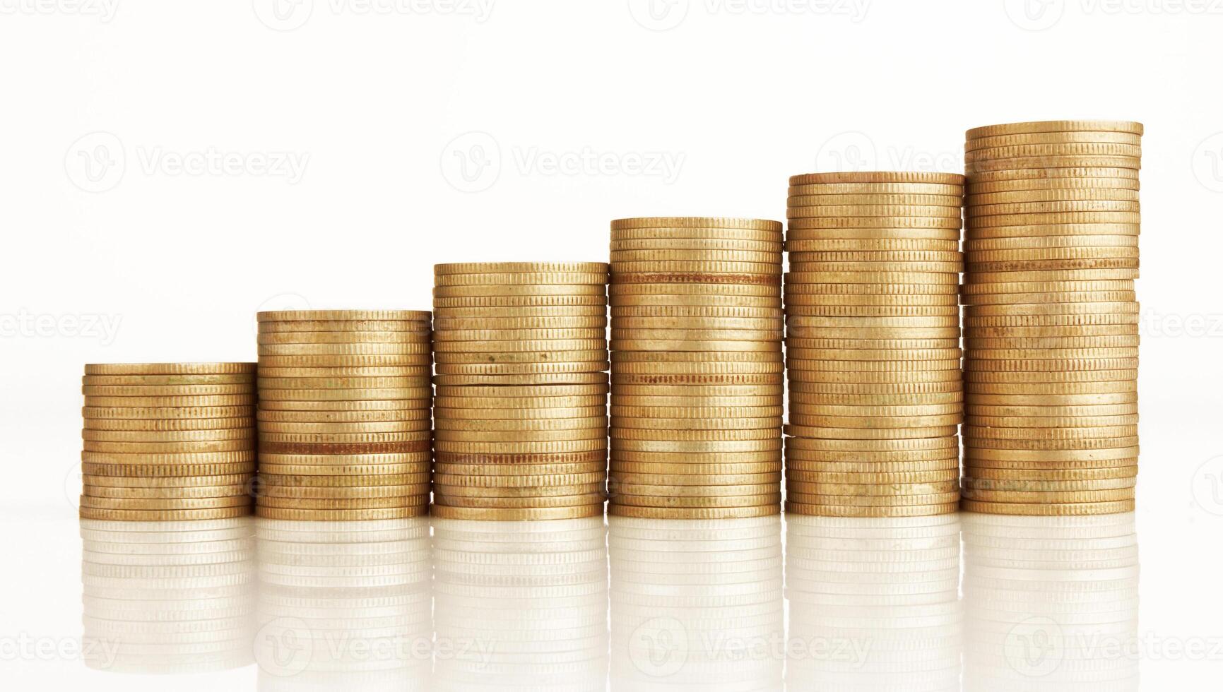 gold coin stack photo