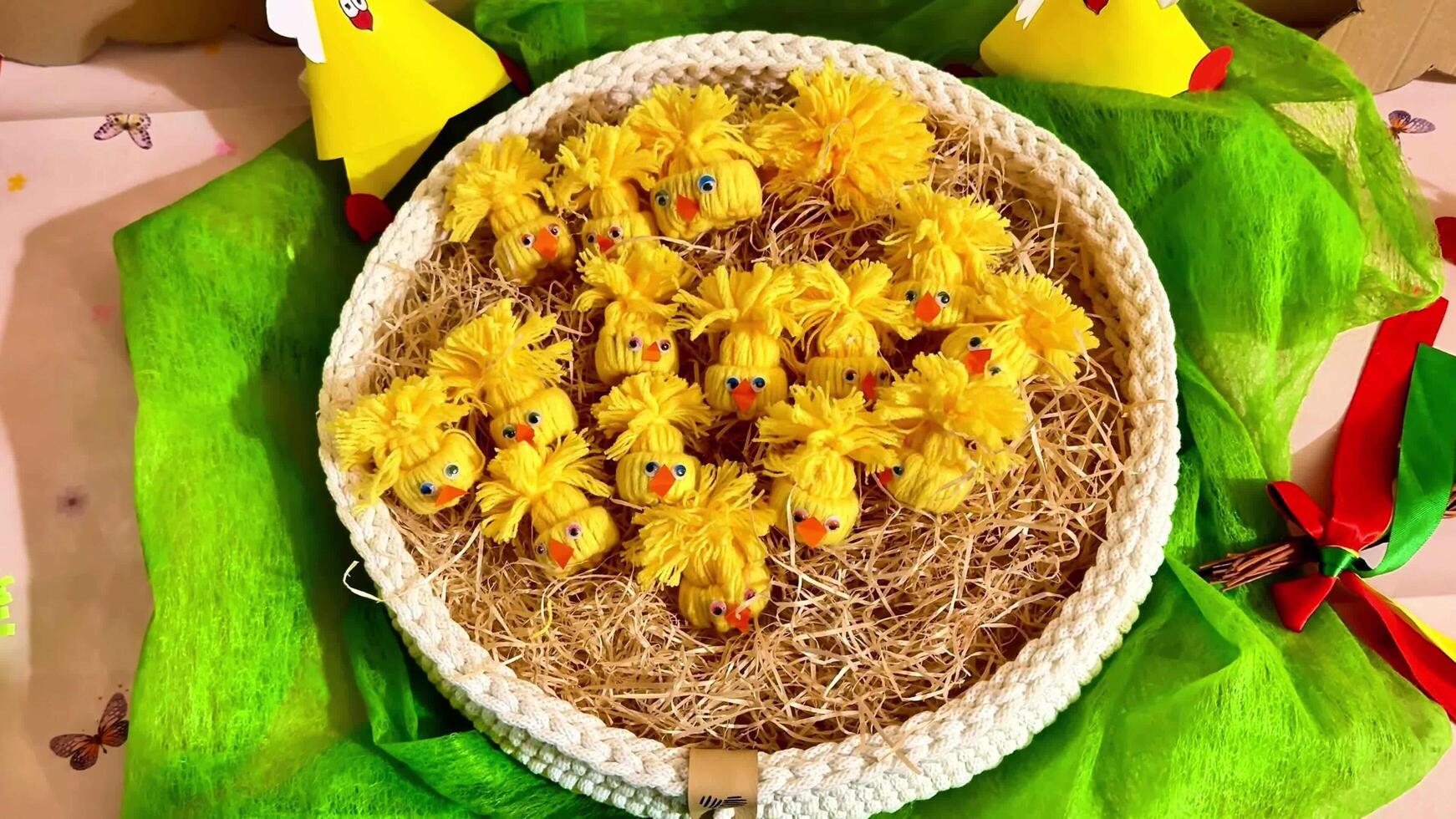 Adorable and charming Yellow Chick Decorations for your Easter Celebration this year photo