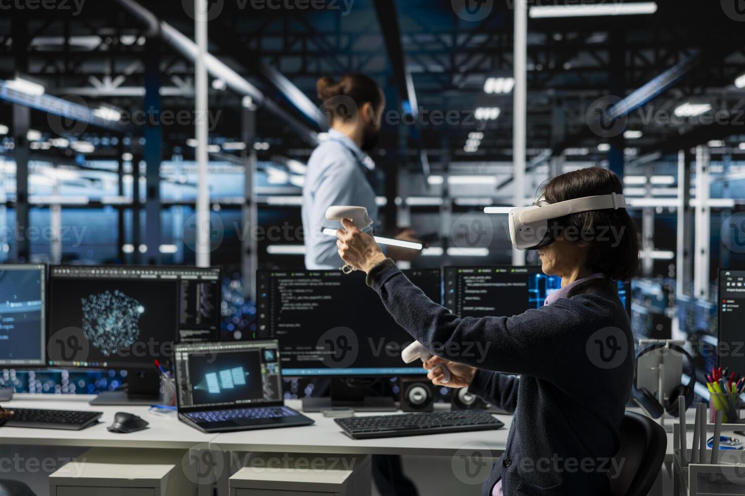 datos centrar técnico supervisión ai sistemas utilizando virtual realidad, ajustando profundo aprendizaje parámetros servidor habitación eso experto vistiendo vr auriculares mejorando neural redes actuación foto