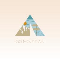 Plantilla de diseño de campamento de montaña. vector