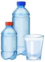 Botellas de agua y vaso con agua potable.