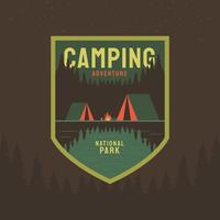 Insignias de camping retro vector