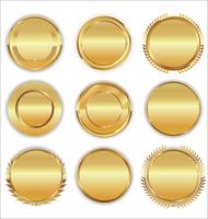 Insignias y etiquetas de oro premium de lujo vector