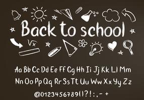 Volver al texto de la tiza de la escuela en la pizarra con elementos del doodle de la escuela y alfabeto de la tiza, números y signos de puntuación.