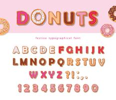 Donuts mano dibujada fuente decorativa. Dibujos animados de dulces letras y números. Diseño lindo para las niñas. Celebración de la fiesta de cumpleaños. vector