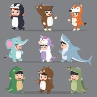 Conjunto de disfraces de personajes infantiles en animales vector