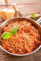 spaghetti bolognese photo
