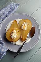 Caramelized pear with mascarpone photo