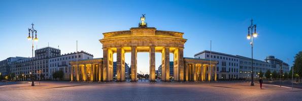 Puerta de Brandenburgo, Berlín, Alemania en la noche