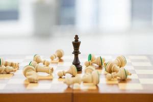 concepto de negocio de ajedrez, líder y éxito